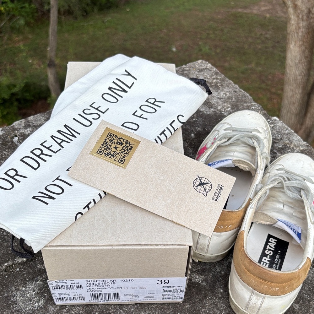 Golden Goose White Sneakers with Vibrant Pink Star size 39 - Picture 11 of 11